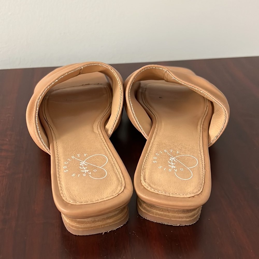Shoes - Picture 3 of 4